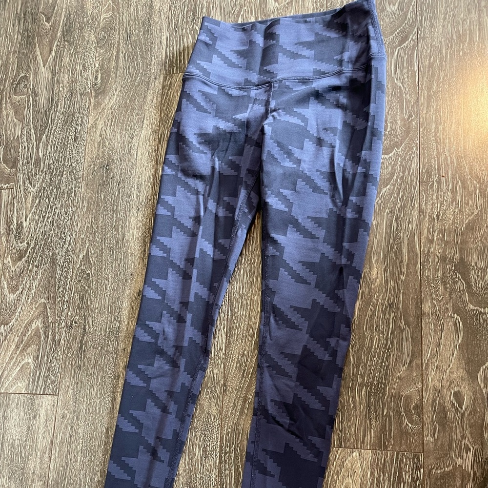 Alo Leggings